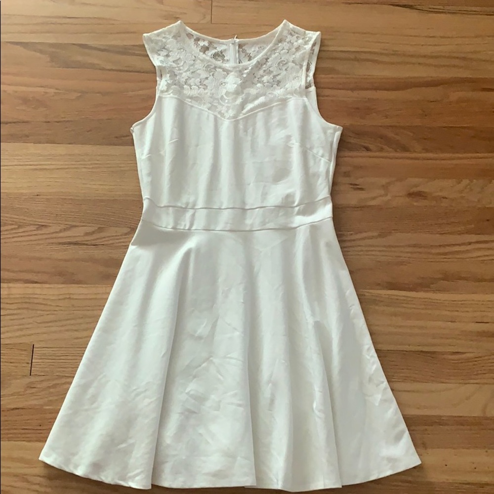 White lace dress